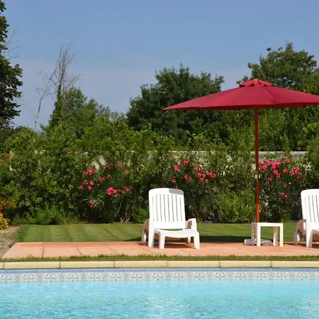 Manoir A Avec Piscine Privee * Bessan