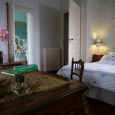 Casa de Férias Manoir A Avec Piscine Privee Bessan