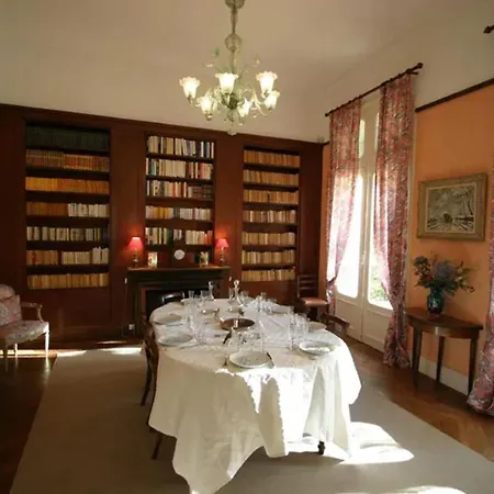 Casa de Férias Manoir A Avec Piscine Privee